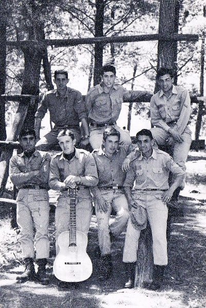 1975 - Foto 13 - Campaña picnic