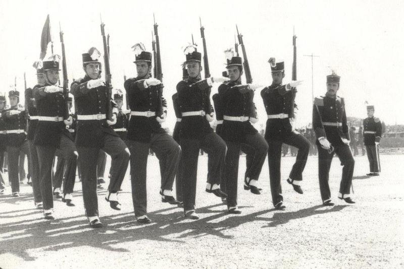 1977 - Foto 08 - Acto