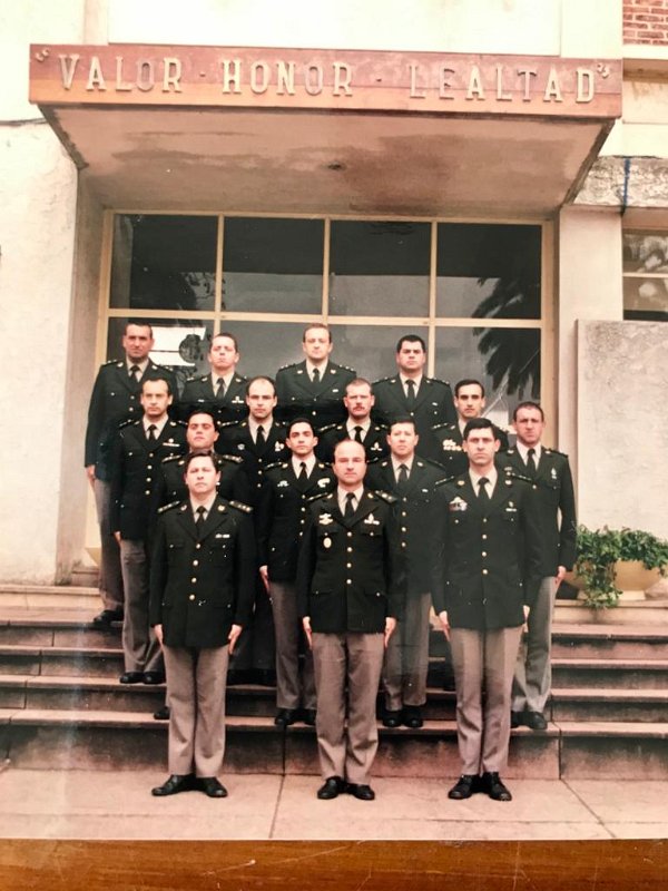 Oficiales - Foto 17 - EAS, 1995